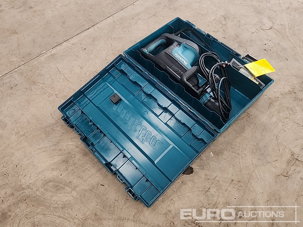 Unused Makita HM1203C Demolition Hammer 110V - معدات الانشاءات: صورة 5 Unused Makita HM1203C Demolition Hammer 110V - معدات الانشاءات: صورة 5