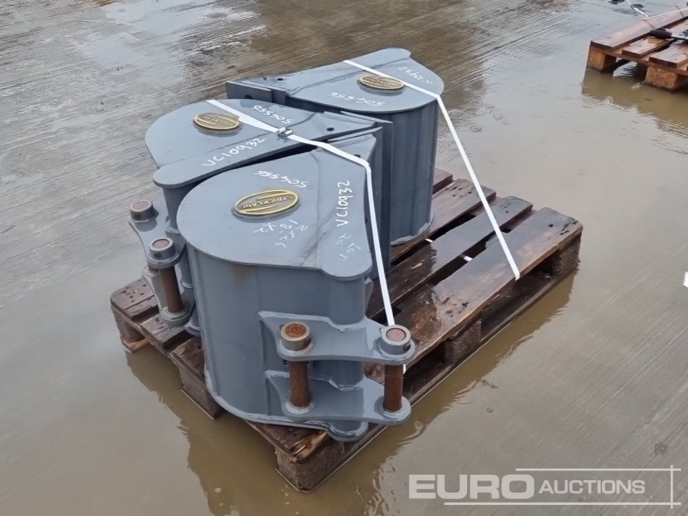 Unused Strickland 18", 18", 18" Digging Bucket 35mm Pin to suit Mini Excavator - بكت: صورة 3 Unused Strickland 18", 18", 18" Digging Bucket 35mm Pin to suit Mini Excavator - بكت: صورة 3