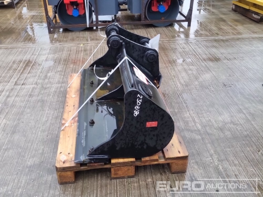 Unused Strickland 48" Ditching Bucket 45mm Pin to suit 4-6 Ton Excavator - بكت: صورة 2 Unused Strickland 48" Ditching Bucket 45mm Pin to suit 4-6 Ton Excavator - بكت: صورة 2
