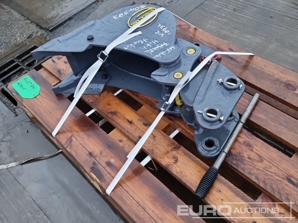 Unused Strickland Manual QH, 9" Digging Bucket 30mm Pin to suit Mini Excavator - بكت: صورة 1 Unused Strickland Manual QH, 9" Digging Bucket 30mm Pin to suit Mini Excavator - بكت: صورة 1