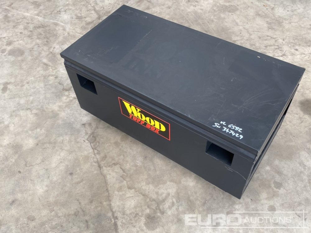 Unused Wood Tuff Box Tool Site Box - معدات الورشة: صورة 1 Unused Wood Tuff Box Tool Site Box - معدات الورشة: صورة 1