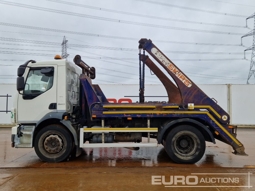 Volvo FL240 - شاحنة لودر انزلاقي: صورة 2 Volvo FL240 - شاحنة لودر انزلاقي: صورة 2