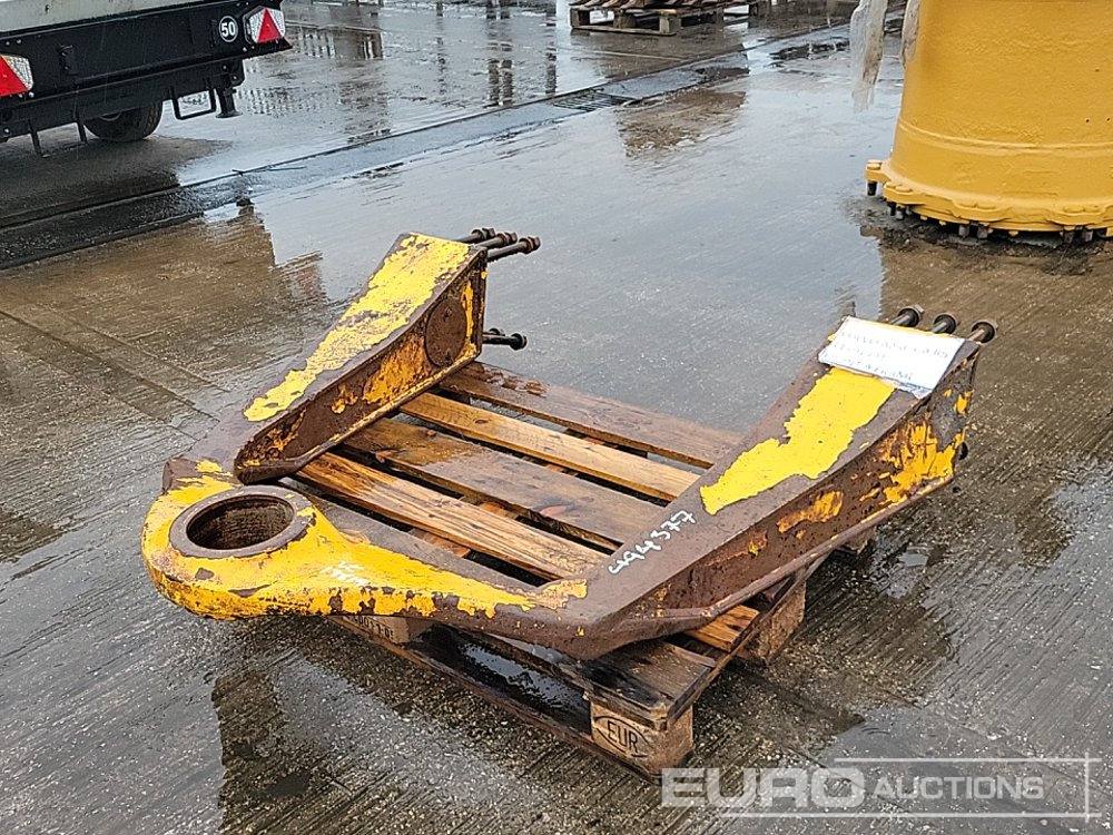 Volvo Front A Frame to suit A25F/A30F - قطع الغيار: صورة 3 Volvo Front A Frame to suit A25F/A30F - قطع الغيار: صورة 3