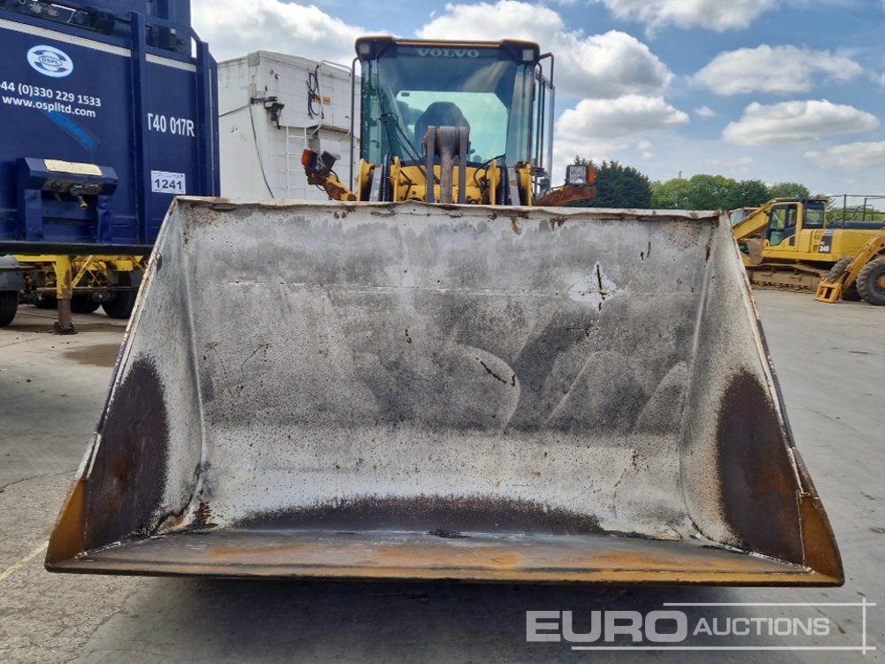 اللودر بعجل Volvo L120F: صورة 8