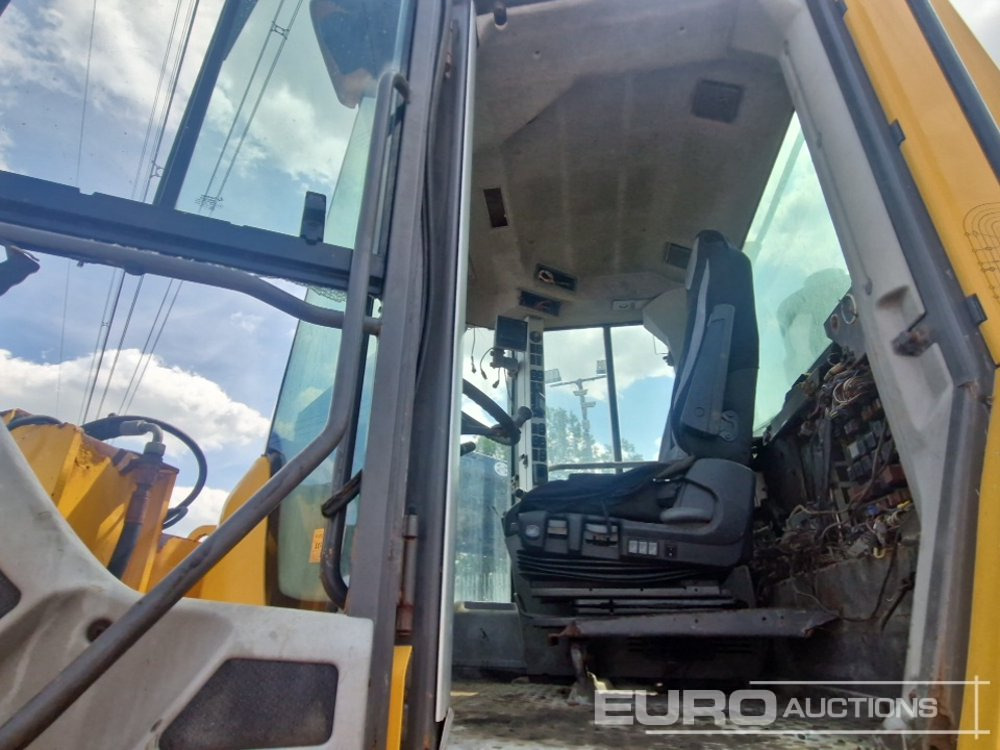 اللودر بعجل Volvo L120F: صورة 47