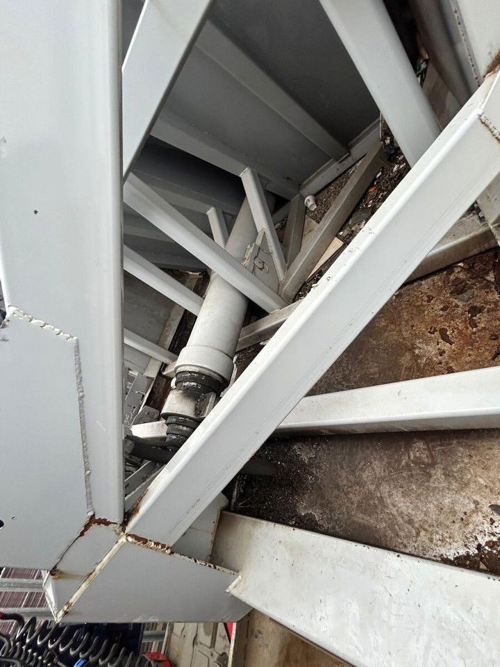 Legras - نصف مقطورة ذات أرضية سير: صورة 4 Legras - نصف مقطورة ذات أرضية سير: صورة 4