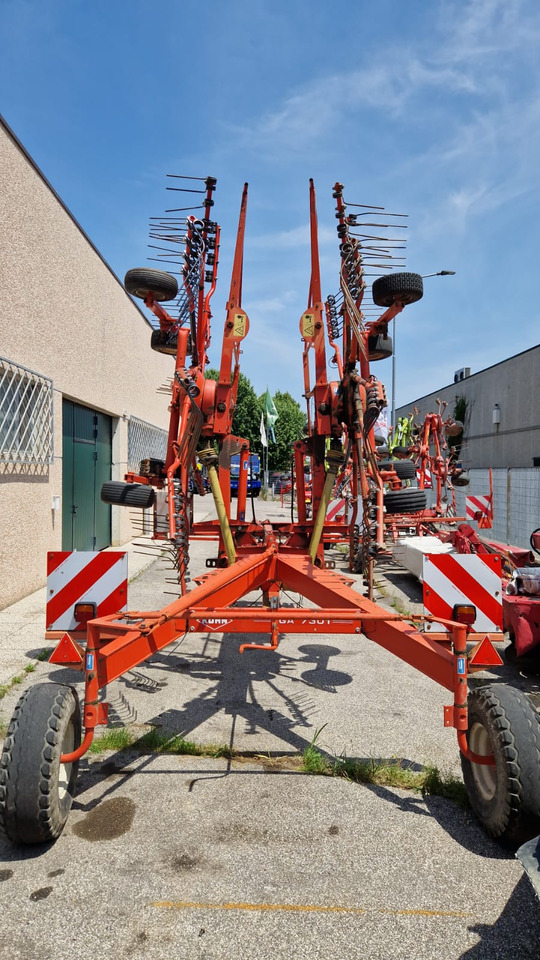 Ranghinatore usato Kuhn GA 7301 - نشارة الدريس/ شوكة جرف: صورة 4 Ranghinatore usato Kuhn GA 7301 - نشارة الدريس/ شوكة جرف: صورة 4