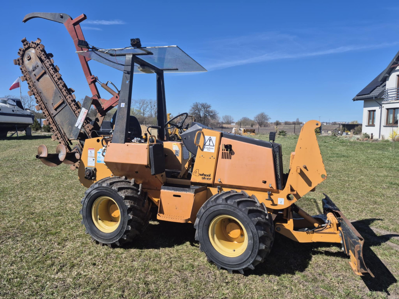 Case 560 - حفار خنادق: صورة 1 Case 560 - حفار خنادق: صورة 1