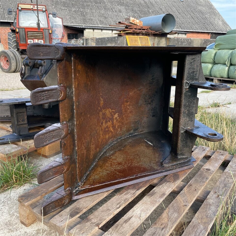 ABC 70cm - بكت - لودر ذو محراث خلفي/ باكهو: صورة 5 ABC 70cm - بكت - لودر ذو محراث خلفي/ باكهو: صورة 5