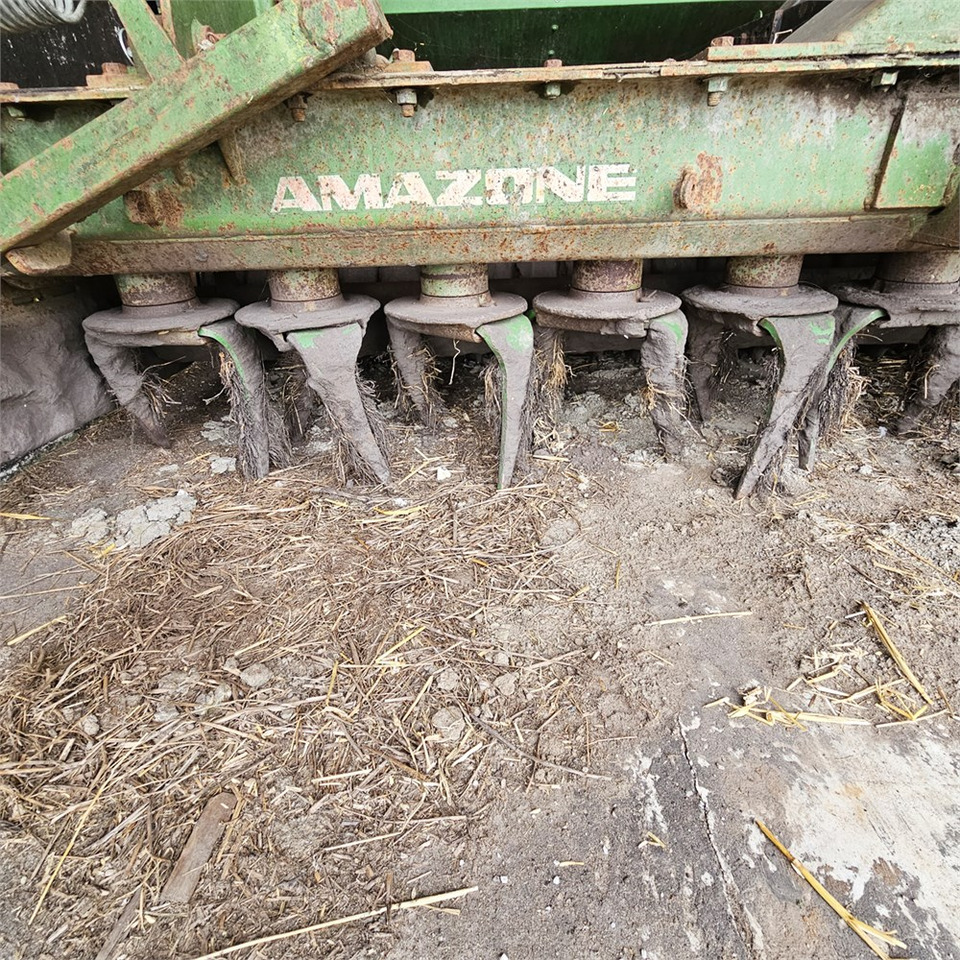 آلة بذر Amazone D9 4000 Super - KG 402: صورة 15