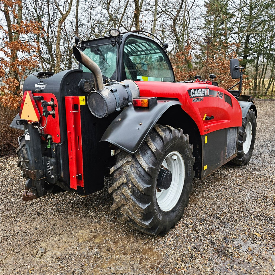 CASE IH Farmlift 742 - آلة رفع ونقل تلسكوبية: صورة 4 CASE IH Farmlift 742 - آلة رفع ونقل تلسكوبية: صورة 4