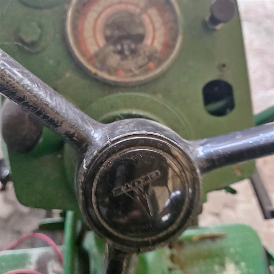 جرار Deutz D4005: صورة 7