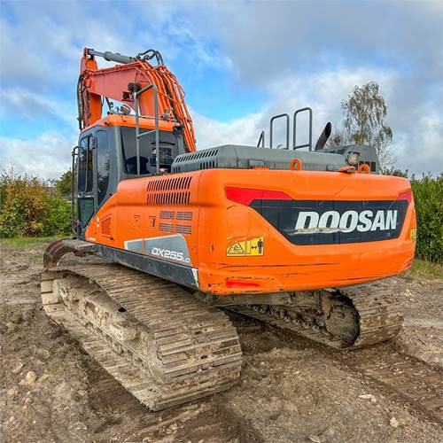 Doosan DX255 LC - حفار زاحف: صورة 4 Doosan DX255 LC - حفار زاحف: صورة 4