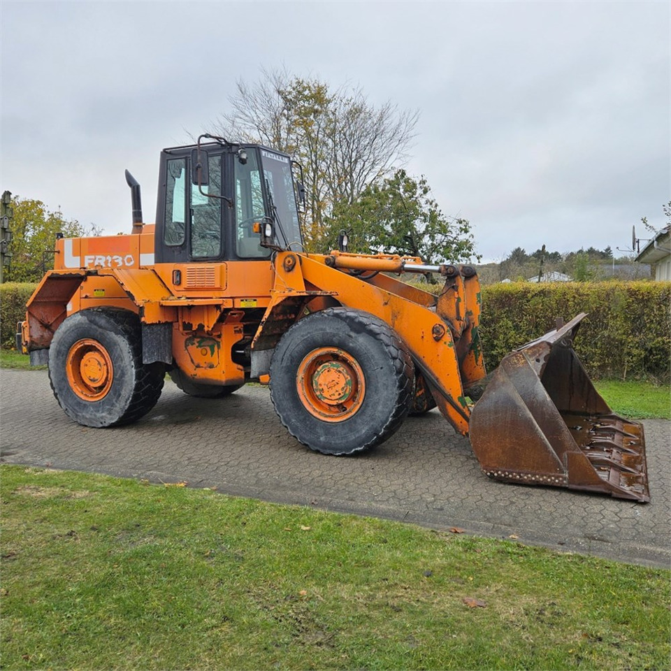 Fiat-Allis FR130 - اللودر بعجل: صورة 1 Fiat-Allis FR130 - اللودر بعجل: صورة 1