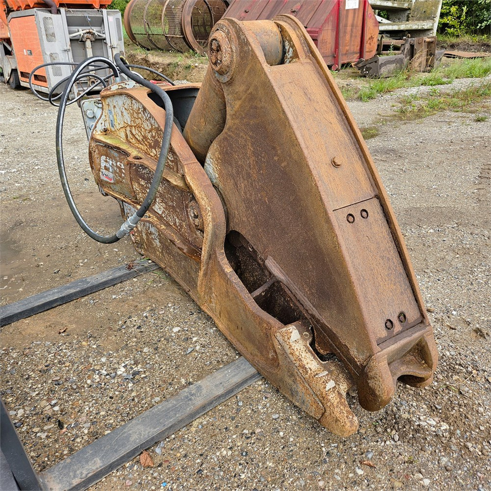 Furukawa VM25-ER - مقصات الهدم - حفّار: صورة 3 Furukawa VM25-ER - مقصات الهدم - حفّار: صورة 3