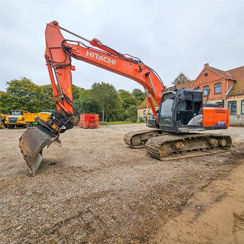 Hitachi ZX210 LC-6 - حفار زاحف: صورة 3 Hitachi ZX210 LC-6 - حفار زاحف: صورة 3