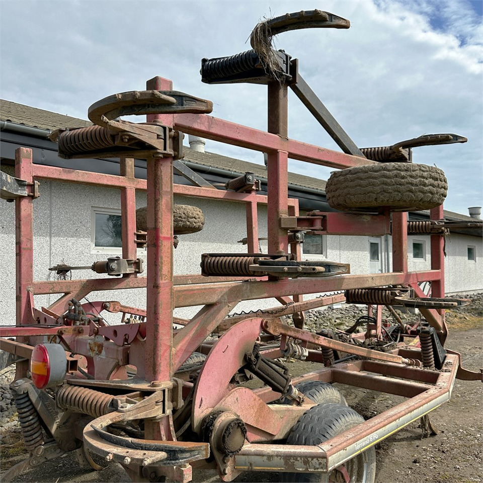 Horsch Terrano 6 FG - آلة حراثة: صورة 4 Horsch Terrano 6 FG - آلة حراثة: صورة 4