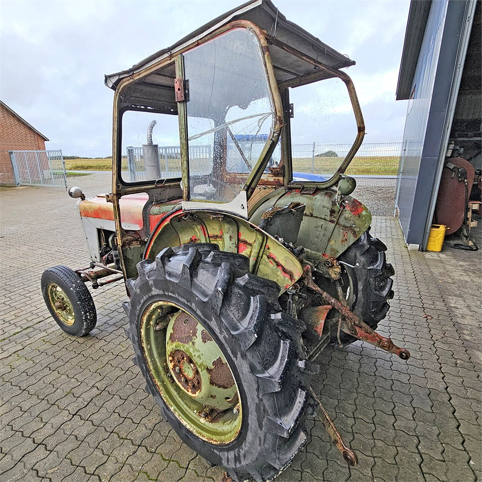 IH 276 - جرار: صورة 4 IH 276 - جرار: صورة 4