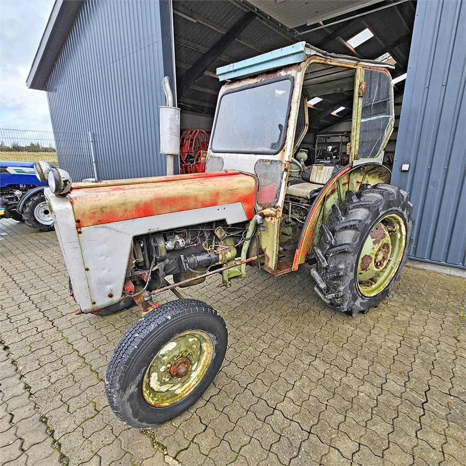 IH 276 - جرار: صورة 1 IH 276 - جرار: صورة 1