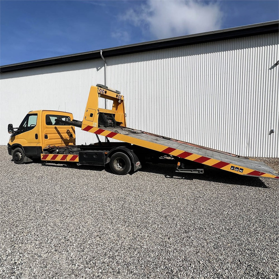 Iveco Daily 70c - شاحنة سحب: صورة 3 Iveco Daily 70c - شاحنة سحب: صورة 3