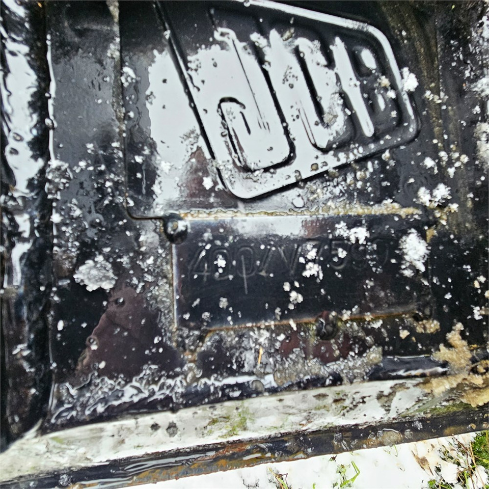 JCB 40 cm - بكت حفار - آلات الإنشاء: صورة 5 JCB 40 cm - بكت حفار - آلات الإنشاء: صورة 5