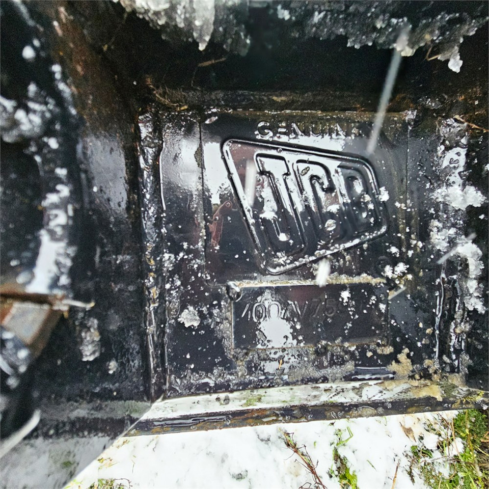 JCB 40 cm - بكت حفار - آلات الإنشاء: صورة 4 JCB 40 cm - بكت حفار - آلات الإنشاء: صورة 4