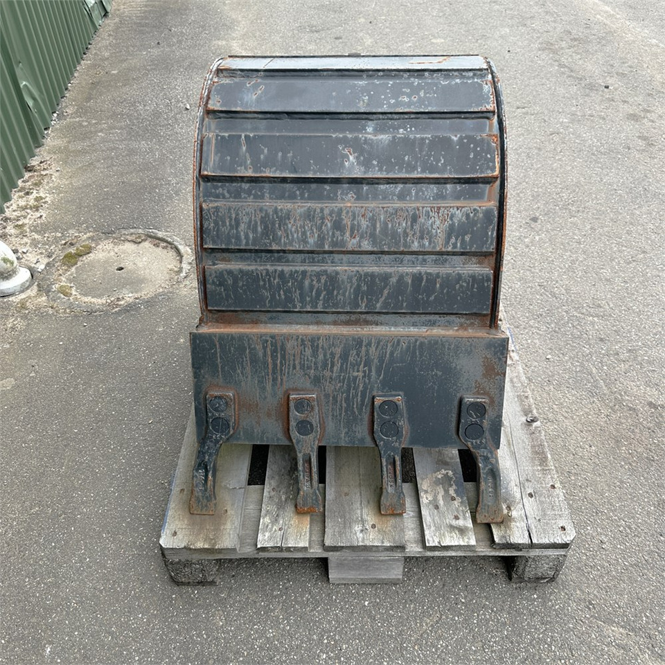 JCB Quick coupler - بكت حفار - آلات الإنشاء: صورة 2 JCB Quick coupler - بكت حفار - آلات الإنشاء: صورة 2