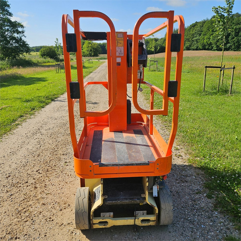 JLG 1230 ES - مرفاع بصاري عمودي: صورة 3 JLG 1230 ES - مرفاع بصاري عمودي: صورة 3