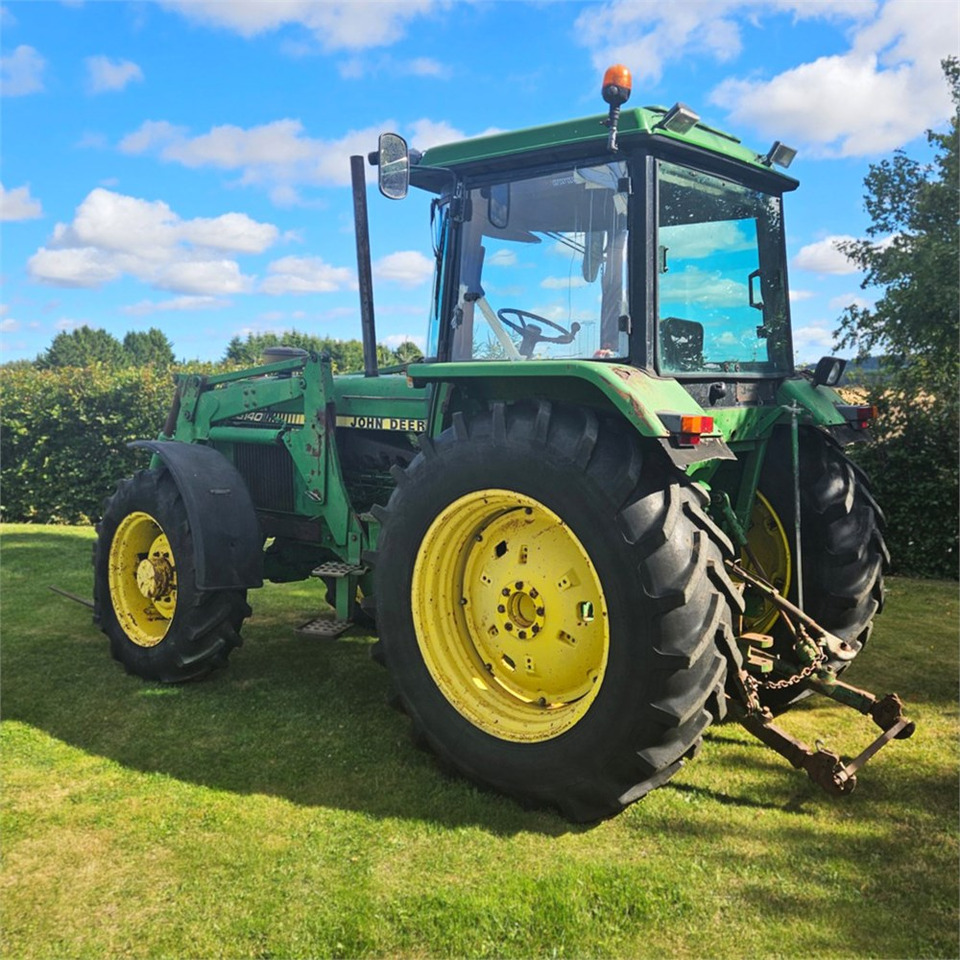 John Deere 3140 - جرار: صورة 2 John Deere 3140 - جرار: صورة 2