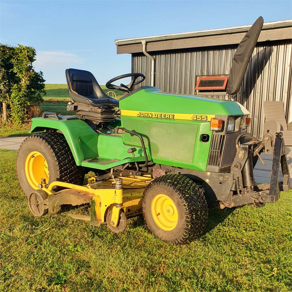 John Deere 455 - جزازة عشب الحدائق: صورة 2 John Deere 455 - جزازة عشب الحدائق: صورة 2