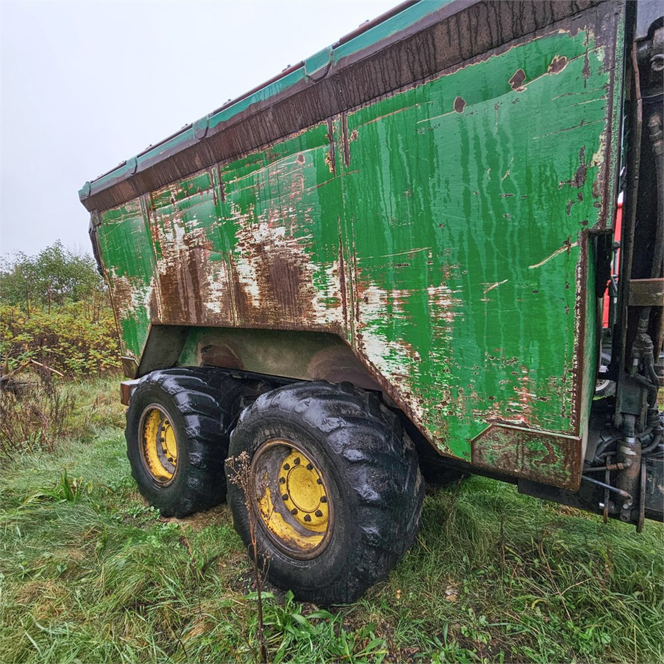 John Deere 500 III - جرار شحن جذوع أشجار الغابات: صورة 4 John Deere 500 III - جرار شحن جذوع أشجار الغابات: صورة 4