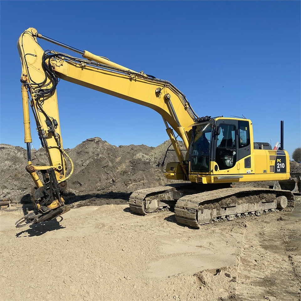 Komatsu PC210 LC-8K - حفار زاحف: صورة 1 Komatsu PC210 LC-8K - حفار زاحف: صورة 1