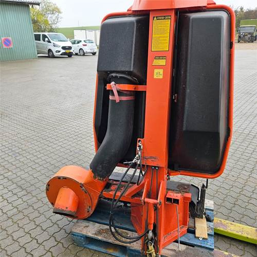 Kubota Græsopsamler - معدات البستنة: صورة 2 Kubota Græsopsamler - معدات البستنة: صورة 2