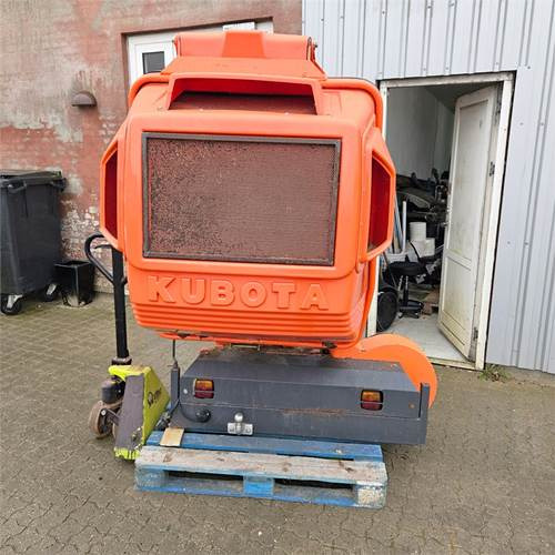 Kubota Græsopsamler - معدات البستنة: صورة 4 Kubota Græsopsamler - معدات البستنة: صورة 4
