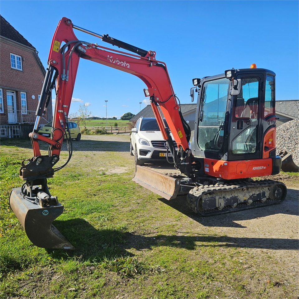 Kubota KX037-4 - حفار صغير: صورة 3 Kubota KX037-4 - حفار صغير: صورة 3