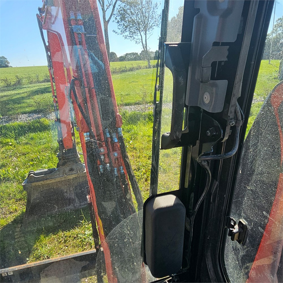 حفار صغير Kubota KX037-4: صورة 19