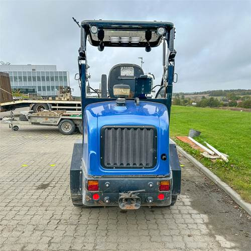 Kubota RT 260-2 - اللودر بعجل: صورة 5 Kubota RT 260-2 - اللودر بعجل: صورة 5