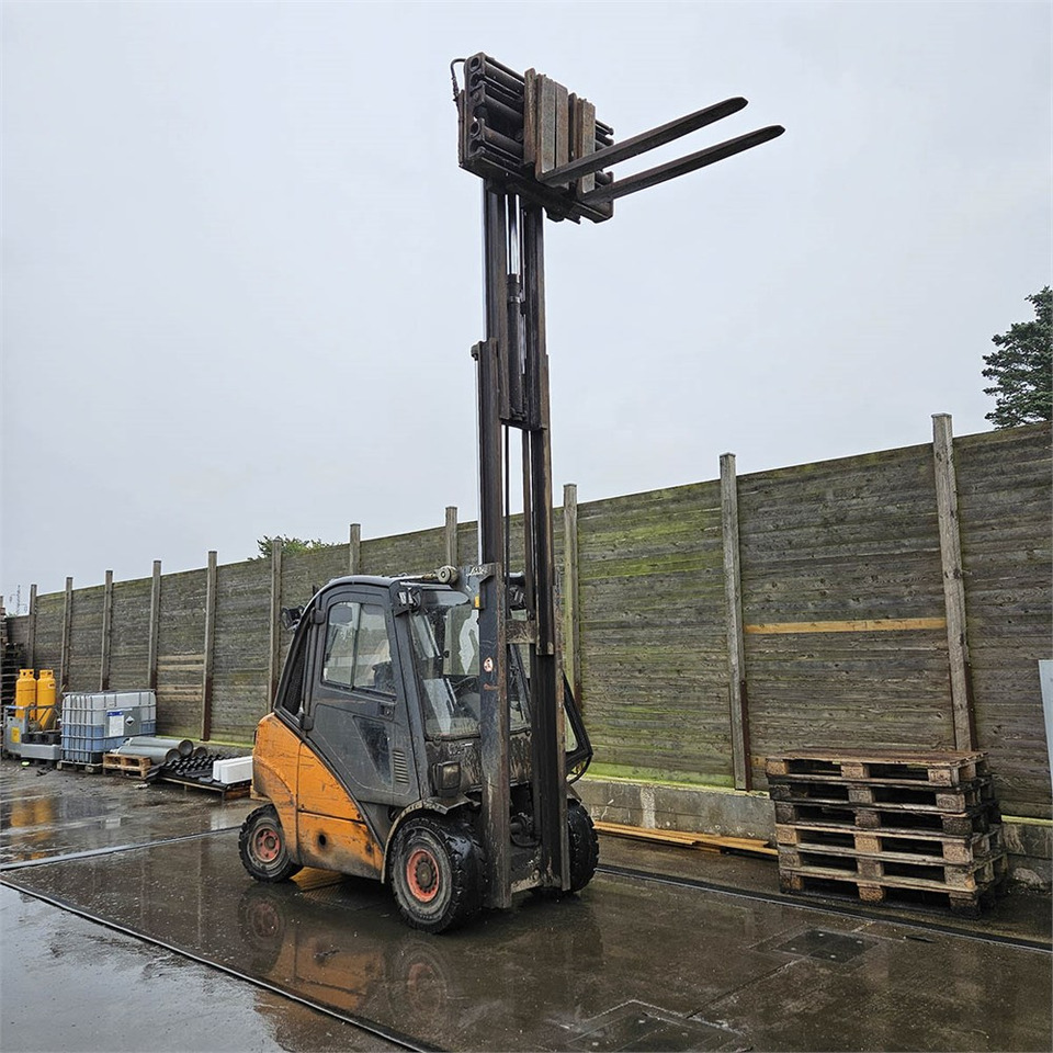 Linde H350 - رافعة شوكية: صورة 1 Linde H350 - رافعة شوكية: صورة 1