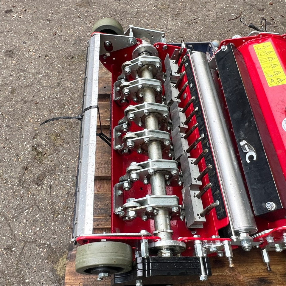 Maredo GT230 HiSpeed-Corer - جزازة عشب الحدائق: صورة 1 Maredo GT230 HiSpeed-Corer - جزازة عشب الحدائق: صورة 1