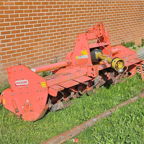 Maschio Fresa C 300 - محراث الدوار: صورة 2 Maschio Fresa C 300 - محراث الدوار: صورة 2