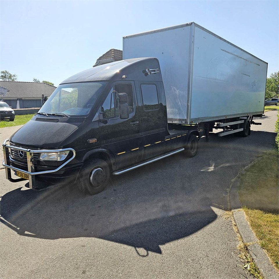 Mercedes 412 D - مقطورة السحب: صورة 5 Mercedes 412 D - مقطورة السحب: صورة 5