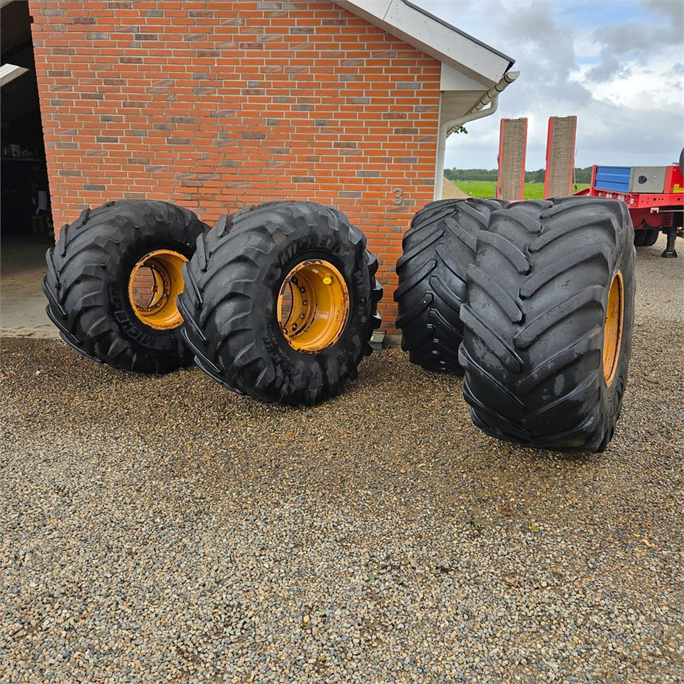 Michelin Mega X BIB - عجلات - اللودر: صورة 1 Michelin Mega X BIB - عجلات - اللودر: صورة 1
