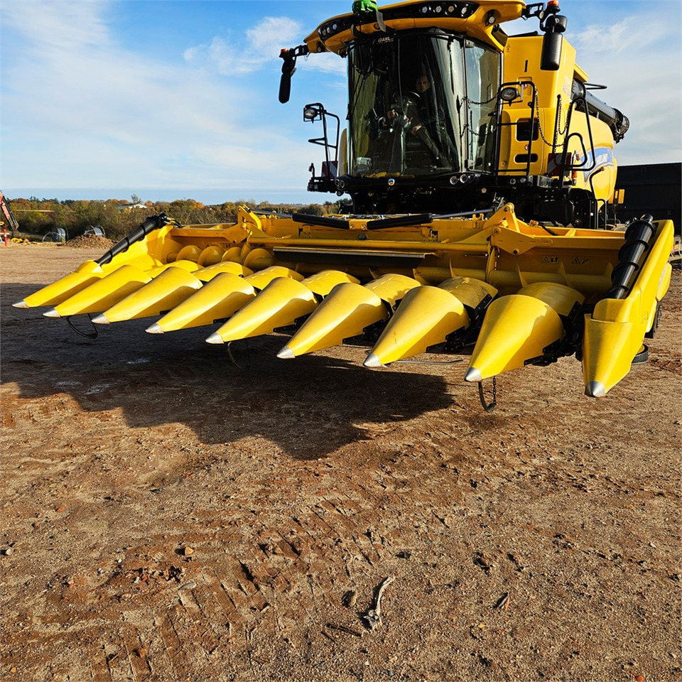 New Holland F8 - آلات الحصاد: صورة 2 New Holland F8 - آلات الحصاد: صورة 2