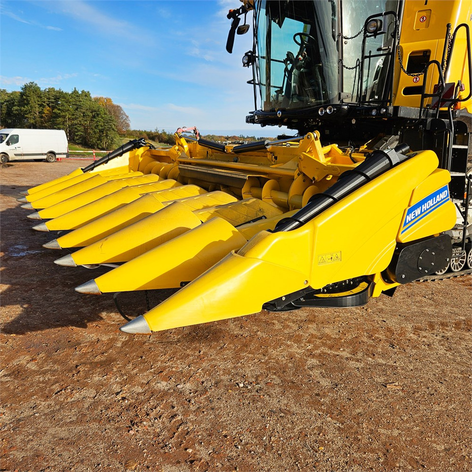 New Holland F8 - آلات الحصاد: صورة 1 New Holland F8 - آلات الحصاد: صورة 1
