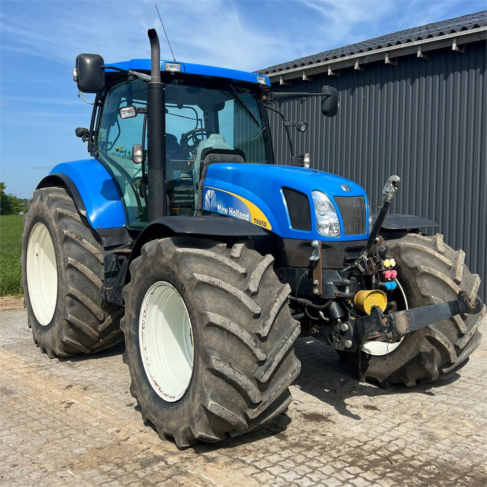 New Holland T6050 - جرار: صورة 1 New Holland T6050 - جرار: صورة 1