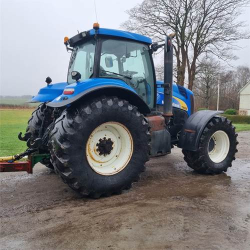 New Holland T8050 Class 5 - جرار: صورة 3 New Holland T8050 Class 5 - جرار: صورة 3