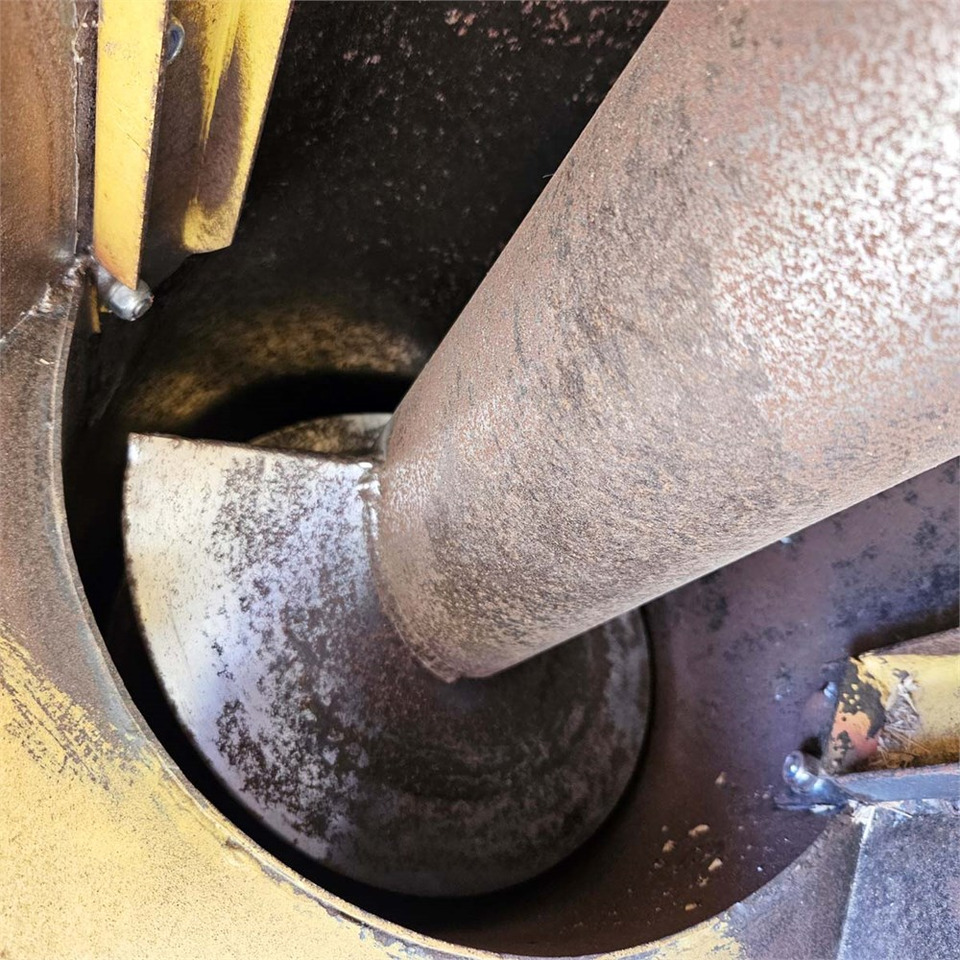 تأجير New Holland TX68 New Holland TX68: صورة 33