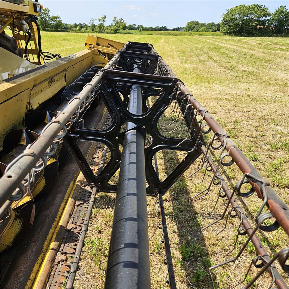 تأجير New Holland TX68 New Holland TX68: صورة 47