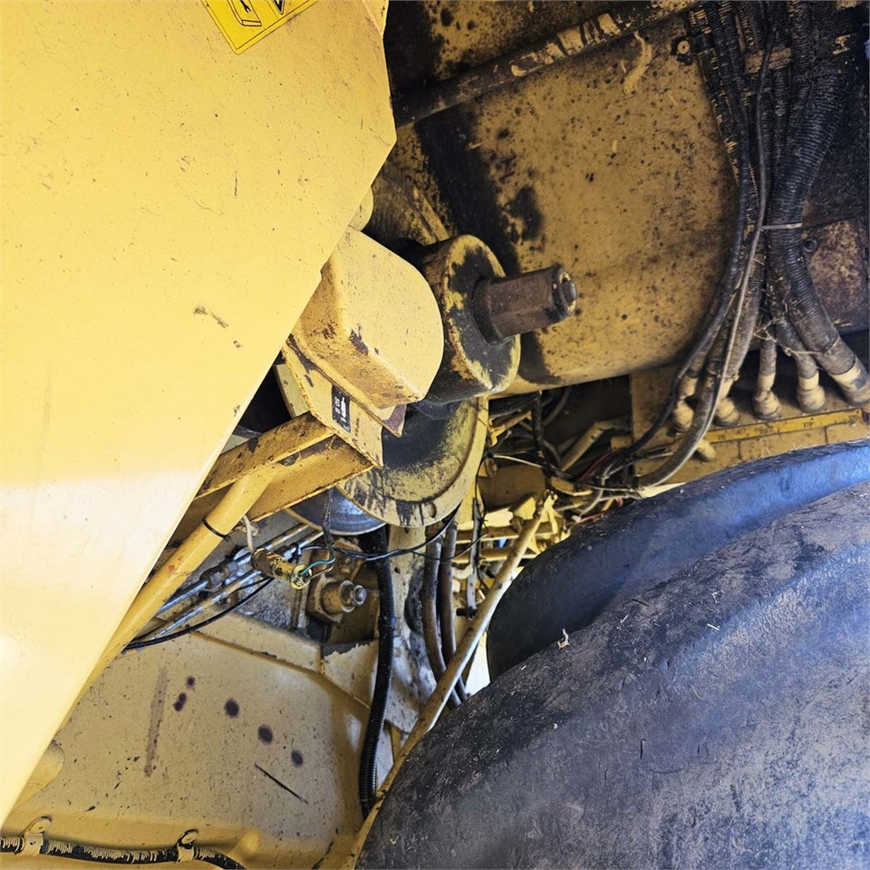 تأجير New Holland TX68 New Holland TX68: صورة 41