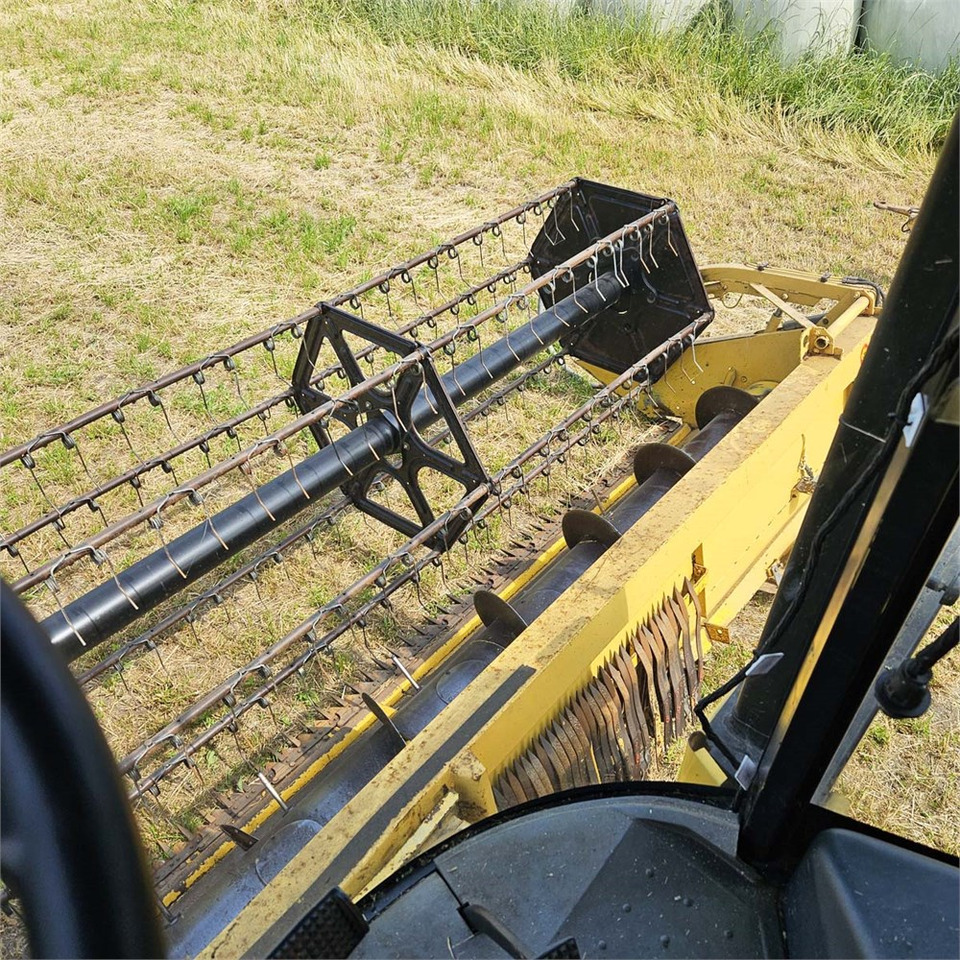 تأجير New Holland TX68 New Holland TX68: صورة 22